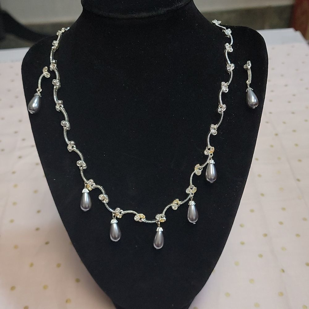 Fashion Jewelry with Metallic Teardrop Stones necklace and earrings set